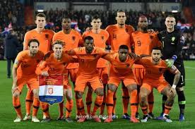 Het nederlands elftal) هو ممثل هولندا الرسمي في رياضة كرة القدم، تأسس الاتحاد الهولندي لكرة القدم في العام 1889، وانضم إلى الفيفا في العام 1904. Ù…Ù†ØªØ®Ø¨ Ù‡ÙˆÙ„Ù†Ø¯Ø§