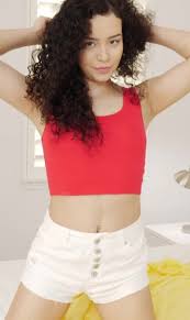 Thalia Diaz - Free nude pics, galleries & more at Babepedia