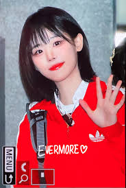 Hina .•♡ on X: RT @evermore_qe: 240531 블루나영과 레드나영은 취향차이 QWER hina 히나  냥뇽녕냥 장나영 @hapycb t.coOptc5GyFPK  X