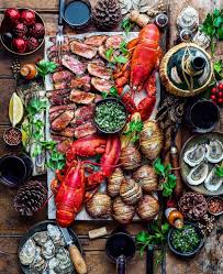 Woodfire Grilled Surf Turf Platter With Prime Grade Tenderloin Steak Fresh Maine Lobster A Garden Of Fresh Greens And Fragrant Herbs Gorgeous Brillian Oxfile
