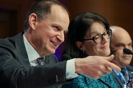 Des baisses d'impôt dans le budget du Québec 2023, malgré l'incertitude  économique