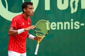 Ceux qui croyaient à une blague devront se raviser. Canadian Felix Auger Aliassime Upsets Roger Federer In Second Round Of Noventi Open Coast Reporter