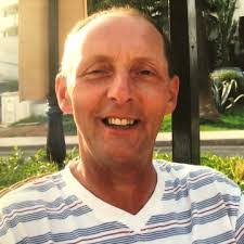 Sarah Hewins's Instagram, Twitter & Facebook