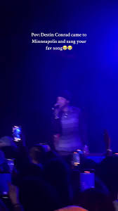 Ik he gay but he’s fine😭 #destinconrad #destinconradlive #submissivetour  #destinconradconcert