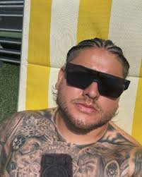 Carmen Monroy (@brokeboy_carmen) • Instagram photos and videos