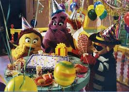 Birdie The Early Bird Another Slight Variation Of The Party Sequence From 1995 S Grimace S Birthday Mcdonaldland Ronald Mcdonald Hamburglar Grimace Mcdonalds Birthday Party