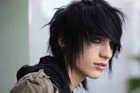 Although this hairstyle is on a guy, but it will look very good on a girl as well. 35 Cool Emo Hairstyles For Guys 2021 Guide