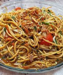 Yuk Belajar Masak Bareng On Instagram Ini Namanya Mie Goreng Indonesia Nyemek By Yusnita Erni 9 Resep Masakan Resep Makanan Asia Resep Makanan Sehat