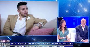 Paolo brosio, sembra che ci sia un audio in cui la sua fidanzata maria laura de vitis dice di voler solo sfruttare il noto paolo brosio. Paolo Brosio Tradito Da Maria Laura De Vitis Parla Granese Ci Stiamo Ancora Sentendo La Peggiore Delle Pugnalate Libero Quotidiano