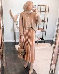 Itulah beberapa warna kerudung yg bisa dipadukan dengan baju dusty pink. Ootd Rok Plisket Yang Modis Abis Blog Unik