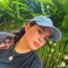 LOOK: Ellen Adarna Chides Netizen for Asking About Her Child Netizen: "How  old is your child with JL? Why you don't post about it?" Ellen: "His father  and I are protecting him