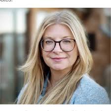 I have been hosted very well in London today. First by Charlotte Gale at…