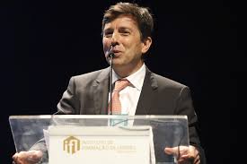 João amoedo is zoon van radioloog dokter armando rocha amoedo en ondernemer maria elisa filgueira barreto. Joao Amoedo Deixa Presidencia Do Novo E Eduardo Ribeiro Assume O Cargo O Tempo