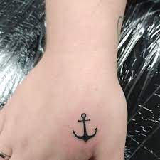 Mam spousty dalsich tetovani ovsem toto bylo jedine delane tradicni metodou. Tattoo