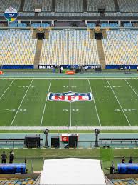 Famosos vão ao primeiro jogo da NFL no Rio de Janeiro