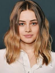 Josephine skriver pictures and photos. Josephine Langford Hairstyle Beauty Girl Beauty
