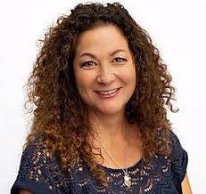 Sophia Towne's Instagram, Twitter & Facebook