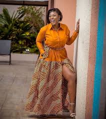 Robe africaine en bazin model couture africaine modele de robe africaine robe africaine boubou mode africaine pagne couture africaine femme robe africaine tendance mode africaine robe longue pagne africain. 140 Idees De Robe Pagne En 2021 Mode Africaine Tenue Africaine Robe Africaine