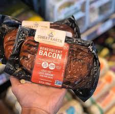 That bottom picture looks delicious. 9 Vegan Bacon Brands For Breakfast Lunch And Dinner Vegnews