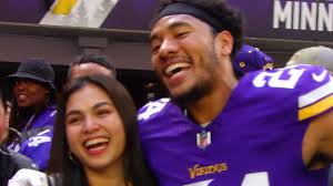 Vikings safety Cam Bynum reunited with wife after national plea to help  with visa - KSTP.com 5 Eyewitness News
