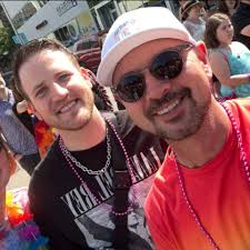 What is the maker of this mission style desk?