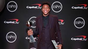 «δεν παλέψαμε σαν ομάδα» πρώτη καταχώρηση: Antetokoynmpo Ayto Einai Gia Thn Oikogeneia Moy Sports Ert Gr