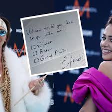 Tix efendi tix interview at eurovision 2021 the contest. Jutarnji List Vruce Dopisivanje U Rotterdamu Gdje Bi Volio Ici Sa Mnom Na Veceru Ili U Finale Eurosonga