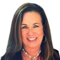 Lisa Hathorn's Instagram, Twitter & Facebook