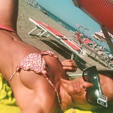 Il profilo instagram di francesca costa, infatti, è seguito da ben 50,4 mila follower e conta 458 foto. La Mamma Di Zaniolo E Una Puttana La Risposta Di Francesca Costa Nicolo Ha Reagito A Mia Figlia Ho Spiegato