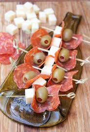Easy Appetizer Idea Antipasto Skewers With Salami Olives Mozzarella Toothpick Appetizers Skewer Appetizers Appetizers Easy