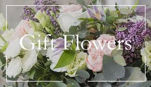 Fast, free delivery and beautifully packaged for a great surprise. Florist In Windsor Free Delivery To Sl4 Ascot Flowers Of Windsor