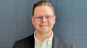 Faye Blum's Instagram, Twitter & Facebook