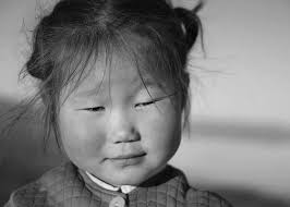 Donna mongola in abito tradizionale — Foto stock di © Rawpixel #60078719