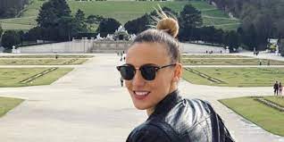 She represented greece at the 2016 summer olympics, winning a gold medal in the 25m pistol and a bronze me. Xwrise H Anna Korakakh To Apokalypse H Idia Zwh Iefimerida Gr