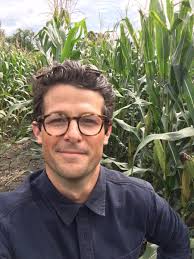 Jacob Soboroff X:ssä: "Currently lost in an Iowa 🌽 maze. #UpForGrabsMSNBC  https://t.co/I1HRfI1HjL"