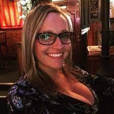 Holly Averill's Instagram, Twitter & Facebook