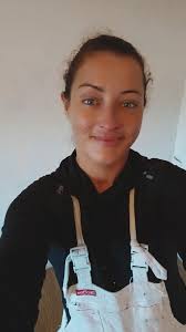 Amazing start to the day in soham at Robinsons house. Teaching Laura Harley  sanding and more prep 🙌. Got most of the mural drawn out so hopefully get  some background paint on