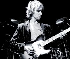 The Secrets Behind Andy Summers Guitar Sound On The Police S Walking On The Moon Andy Summers Guitar Police