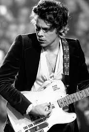 Black And White Harry Styles 2020 La 1 July 13 2018 Rich Fury In 2020 Harry Stles Harry Styles Mr Style