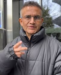 El periodista Fredy Calvache pide oraciones por su vida tras recibir  cuidados paliativos El periodista caucano Fredy Calvache, recordado por su  labor como corresponsal de Noticias Caracol en Popayán, pidió a familiares,