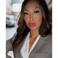 Daisy Lengkong's Instagram, Twitter & Facebook