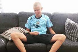 What could tempt haaland to old trafford? Picture Of Erling Braut Haaland Wearing Man City Shirt Surfaces Manchester Evening News