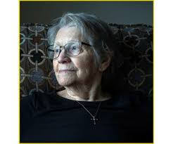 Donna Huffer's Instagram, Twitter & Facebook