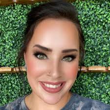 Alysa Dunn's Instagram, Twitter & Facebook