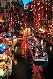 5 Best Christmas Cities San Antonio Riverwalk San Antonio Riverwalk Restaurants Best Christmas Vacations