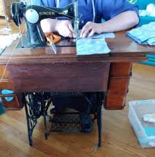 When ordering, please specify the name and model # of your sewing machine. Amish Women Sew A Mask In 5 Minutes With Foot Powered Antique Machines New Wilmington Pa