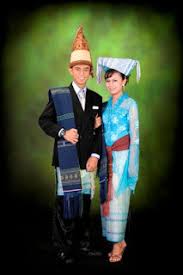 Provinsi sumatera barat juga berbatasan langsung dengan empat provinsi di sumatera. 34 Provinsi Pakaian Adat Tradisional Di Indonesia Gambar Dan Keterangan