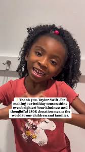 Here to bring you ALL the angles ❤️💫 📸: @chiefs #chiefs #taylorswift  #traviskelce #swift #swiftie #swifties #kelcebrothers