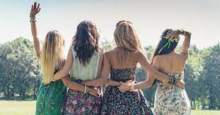 Pros and cons of friend groups. In Defense Of Not Having A Friend Group Purewow