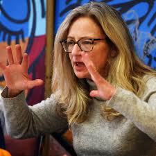 A new direction: Sally Wingert and other female actors shift to directing